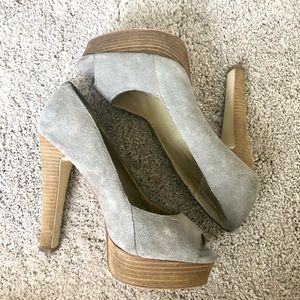 Steve Madden Suede Heels size 7.5
